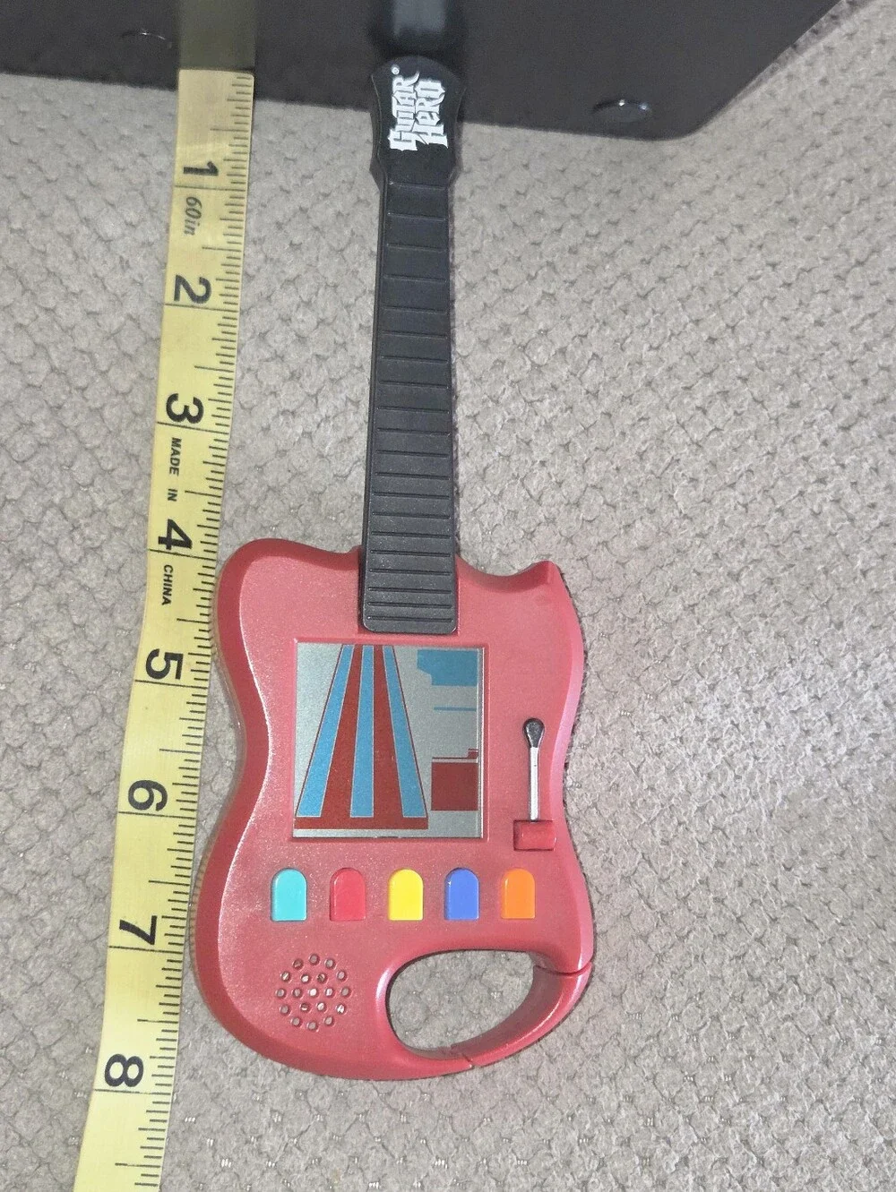 GUITAR HERO Handheld Electronic Game Carabiner 2007 Travel Pocket Size
